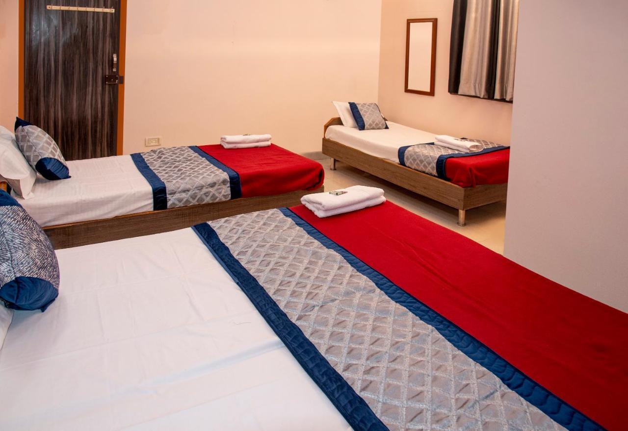 Vrindavan Comfort Inn Hyderabad Esterno foto